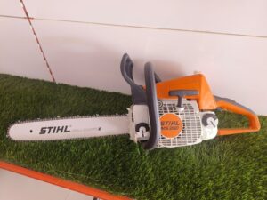 CHAIN SAW MS250
